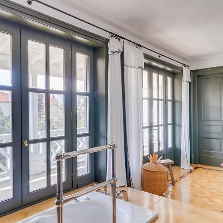 Very Beautiful Family House With Pool 4*